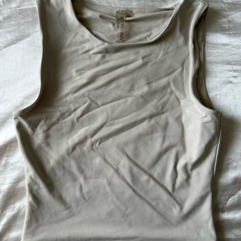 Cream cropped second skin tank top